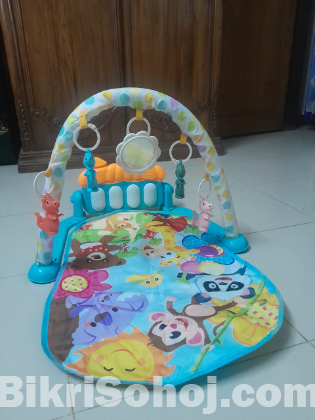 Baby kick and play piano with toy